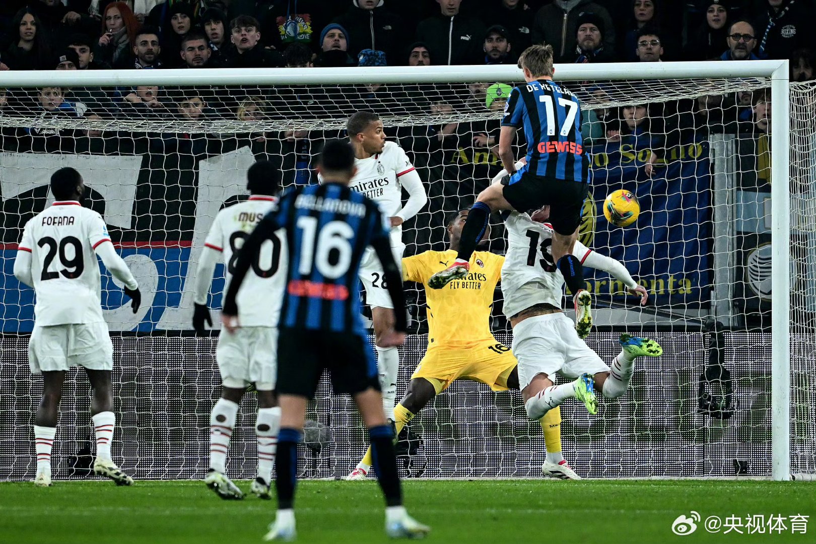 禁区弧顶与 禁区弧顶与